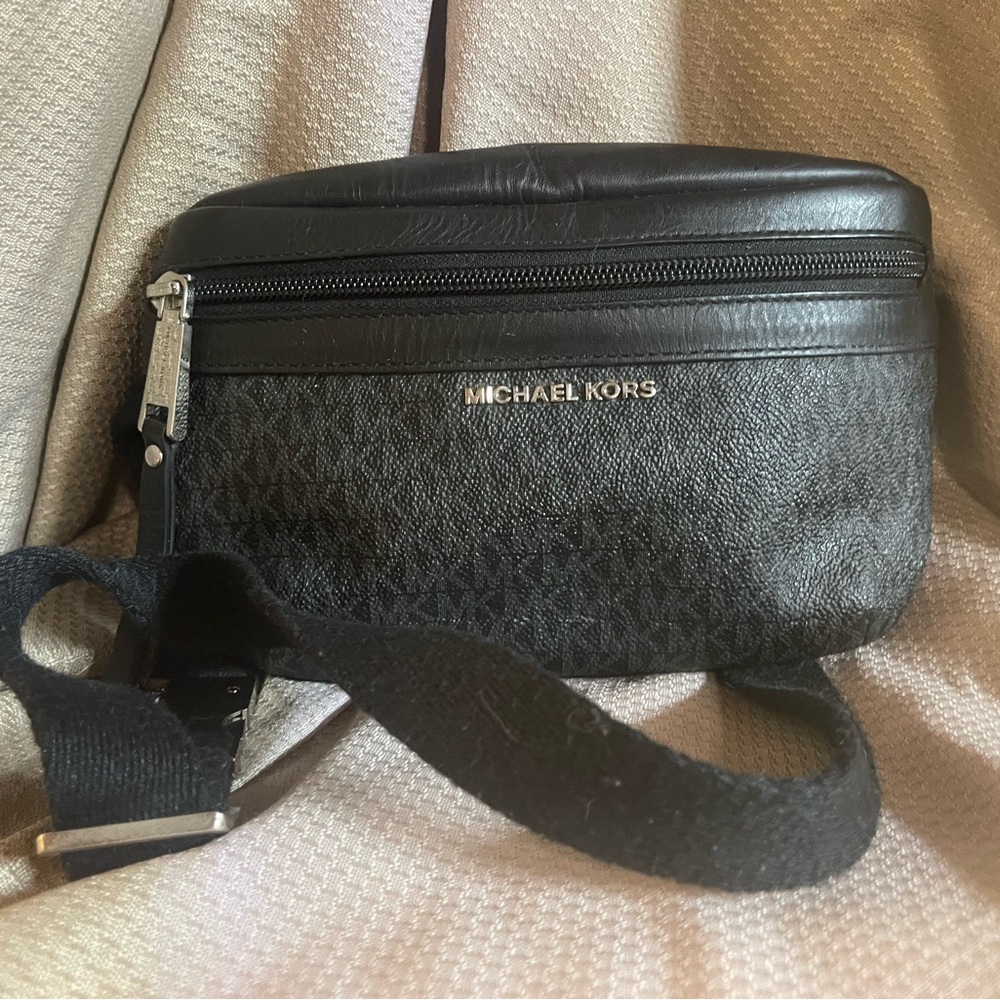 Michael Kors Logo Belt Bag/ Fanny Pack